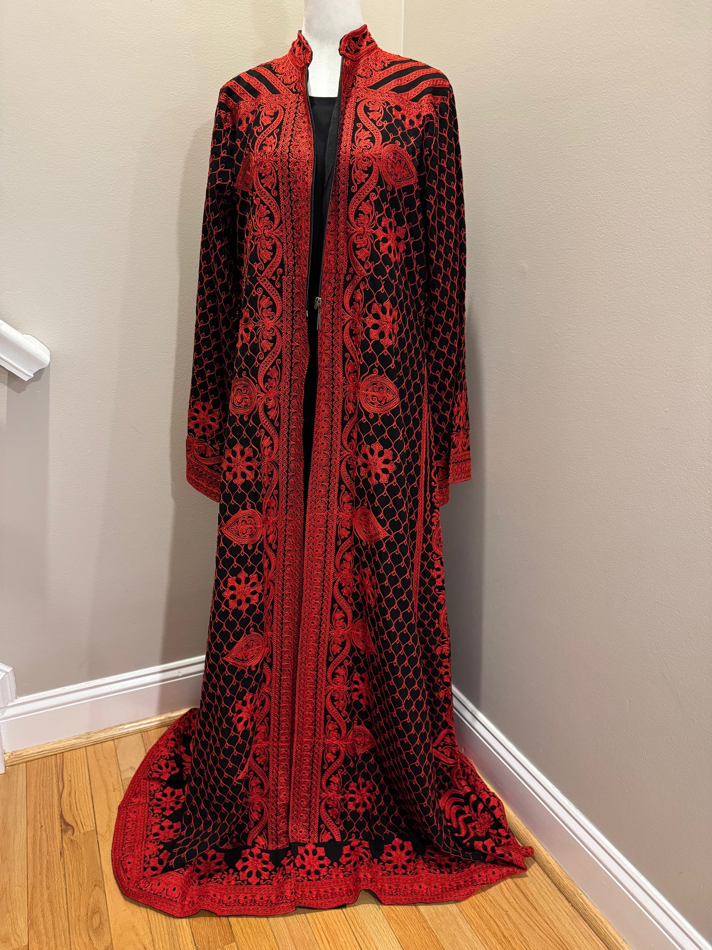 Traditional Agbani Style Embroidered two-piece Abaya with Belt and Upper Zipper (Black and Red)