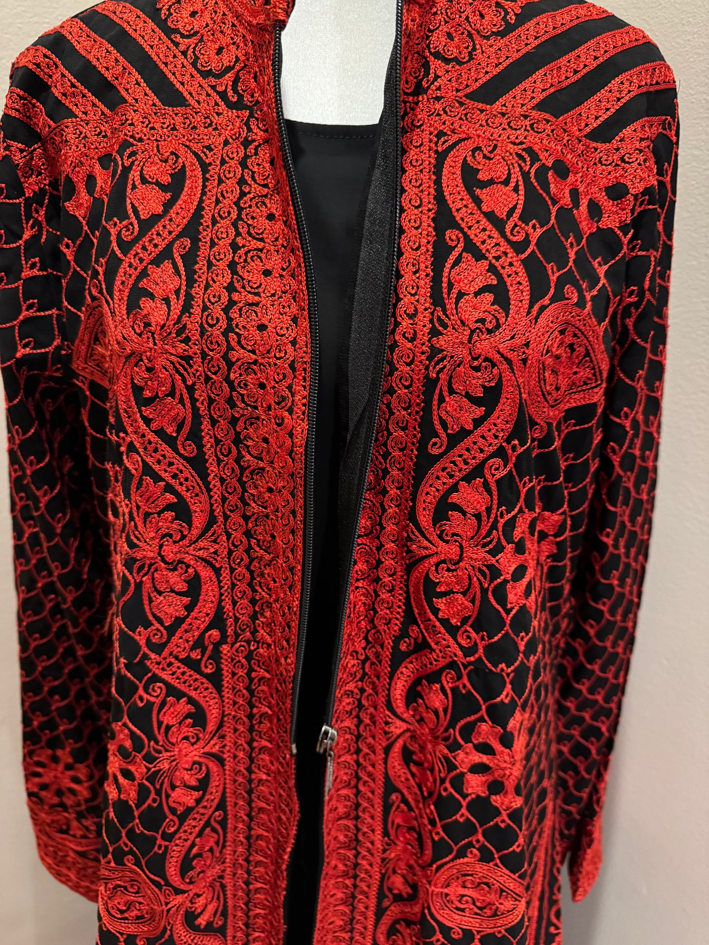 Traditional Agbani Style Embroidered two-piece Abaya with Belt and Upper Zipper (Black and Red)