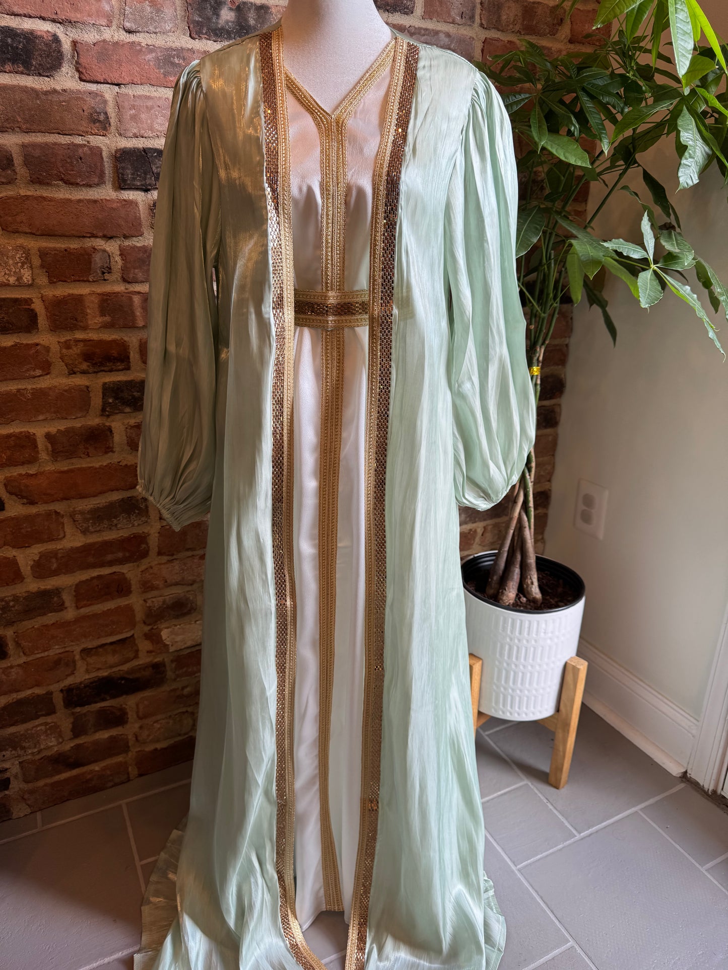 Two Piece Abaya set with Belt