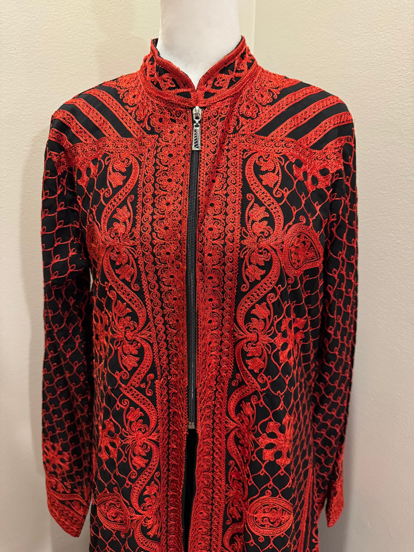Traditional Agbani Style Embroidered two-piece Abaya with Belt and Upper Zipper (Black and Red)