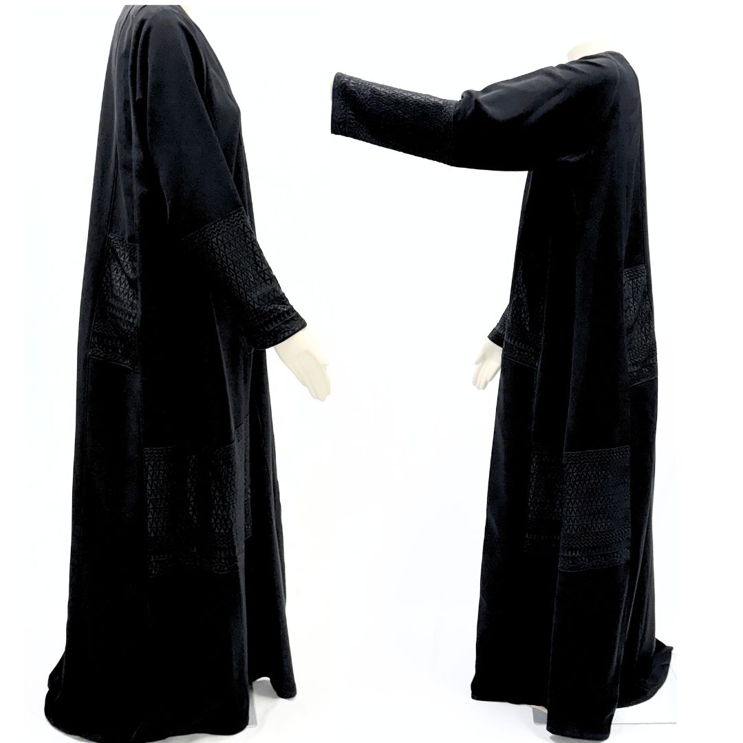 Saudi Open Abaya with Matching Scarf – Black Women’s Abaya with Elegant Black Embroidery