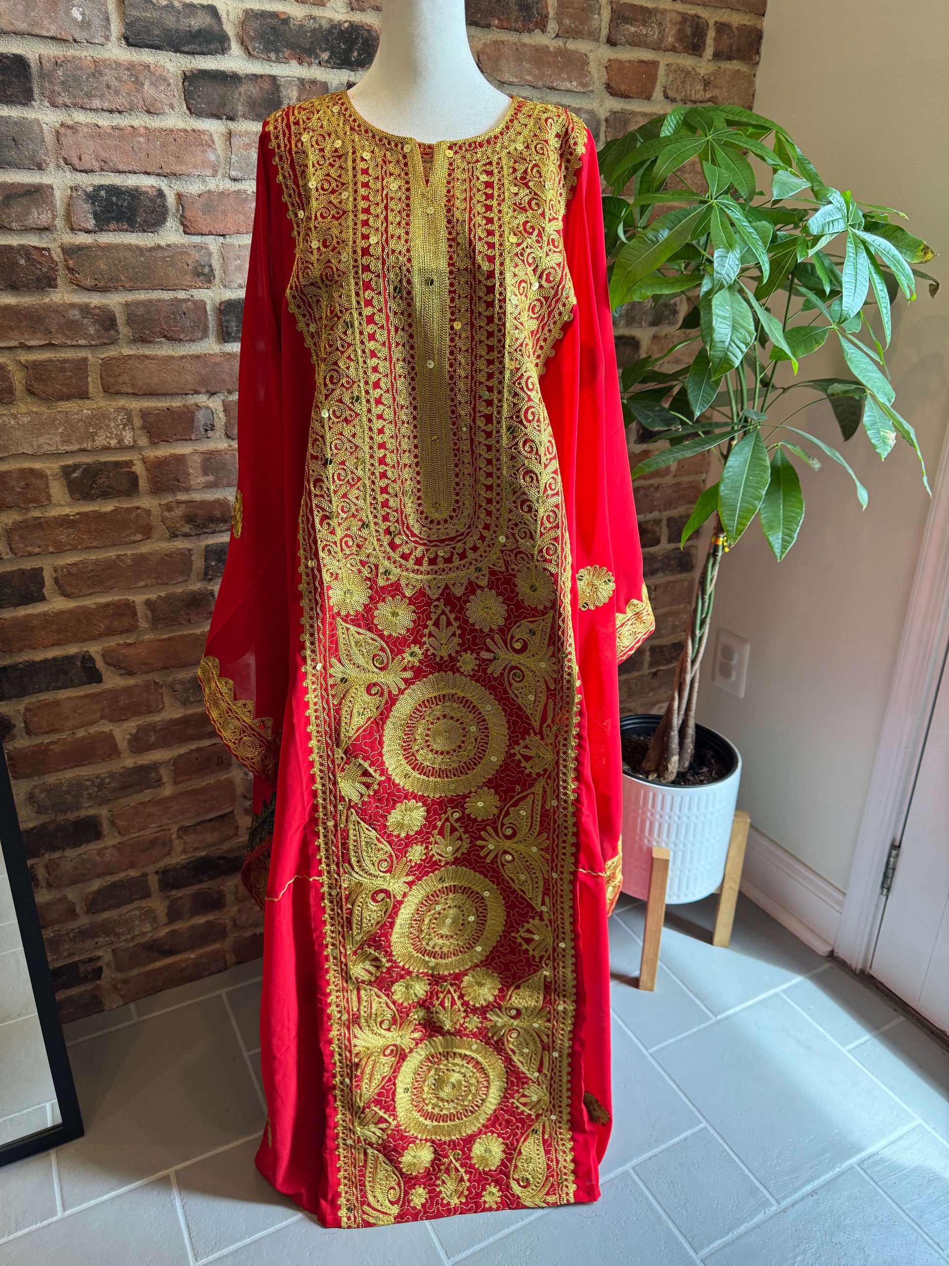 iraqi hashmi dress red and gold ثوب هاشمي أحمر